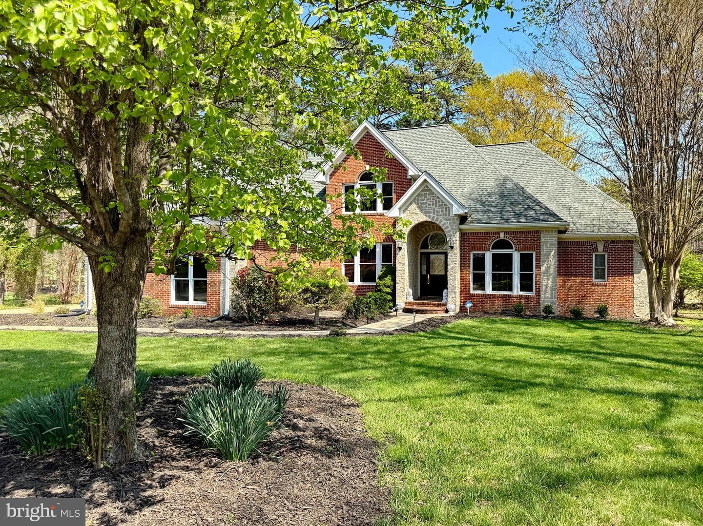 15119 Beacon Hill Circle, Issue
