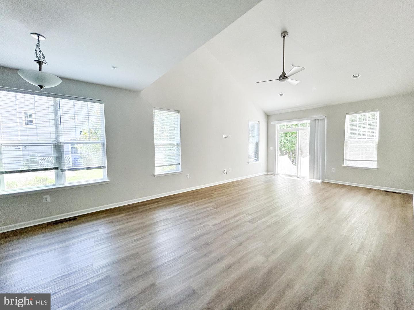 11521 Beacon Hill Court photo 24