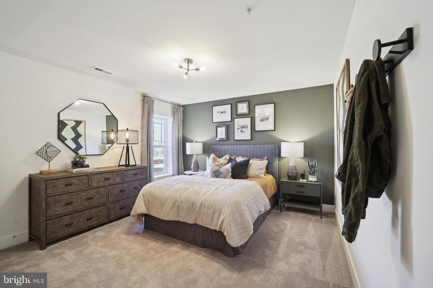 5442 Newport Circle photo 14