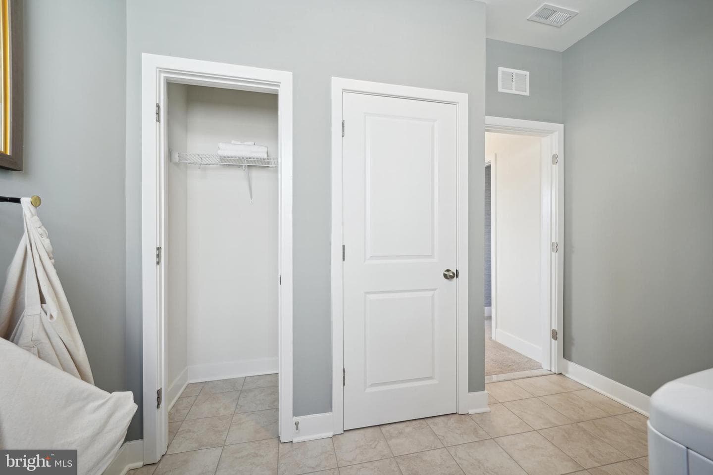 5442 Newport Circle photo 22