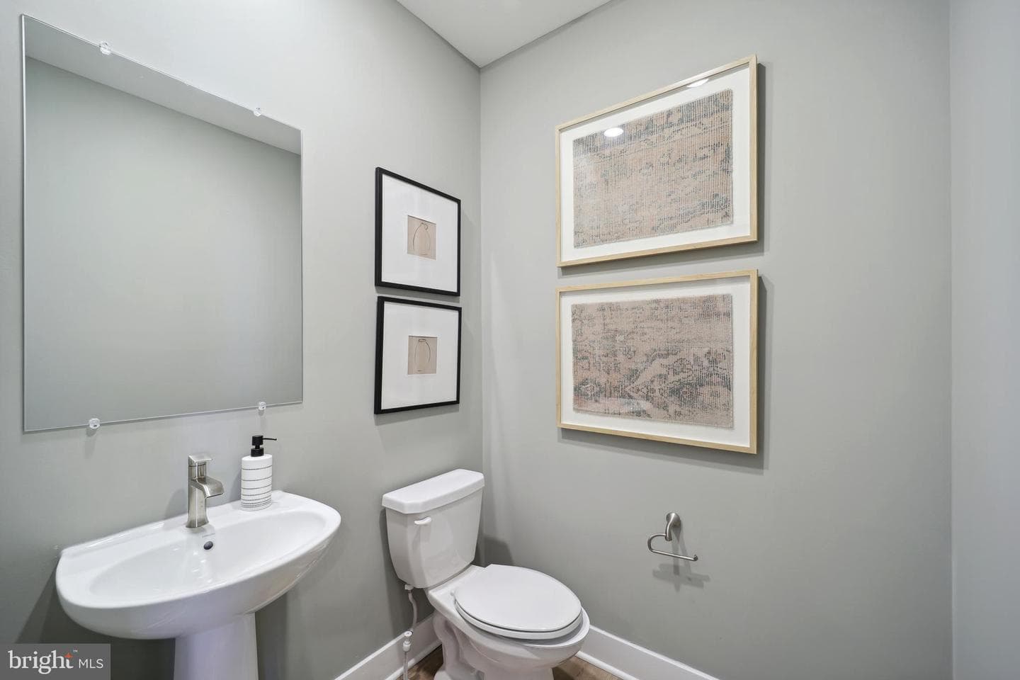 5442 Newport Circle photo 27