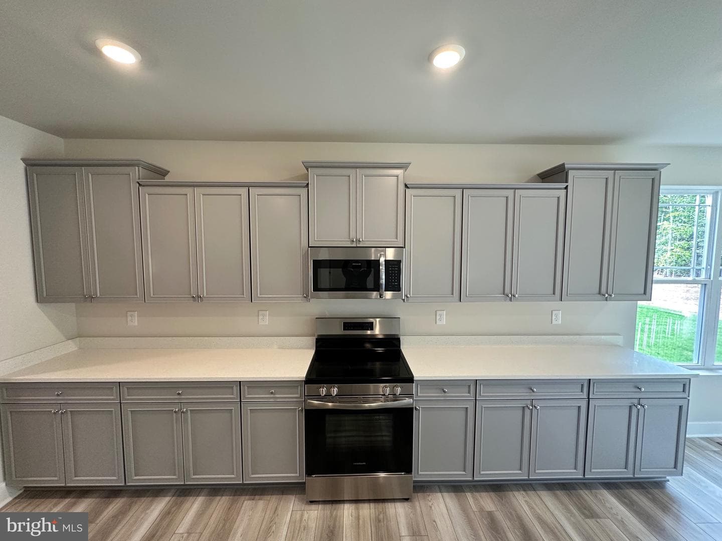 5404 Newport Circle photo 13