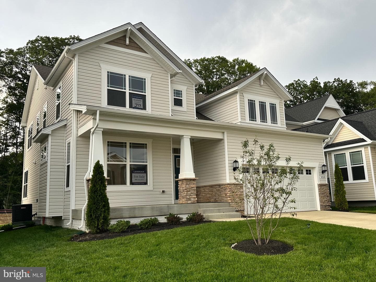 5404 Newport Circle photo 3