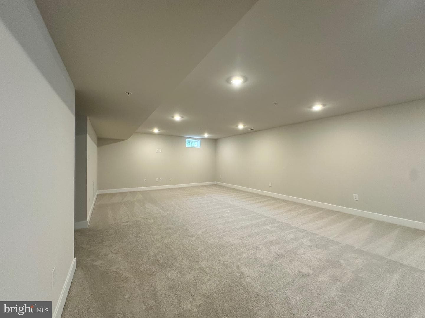 5404 Newport Circle photo 47