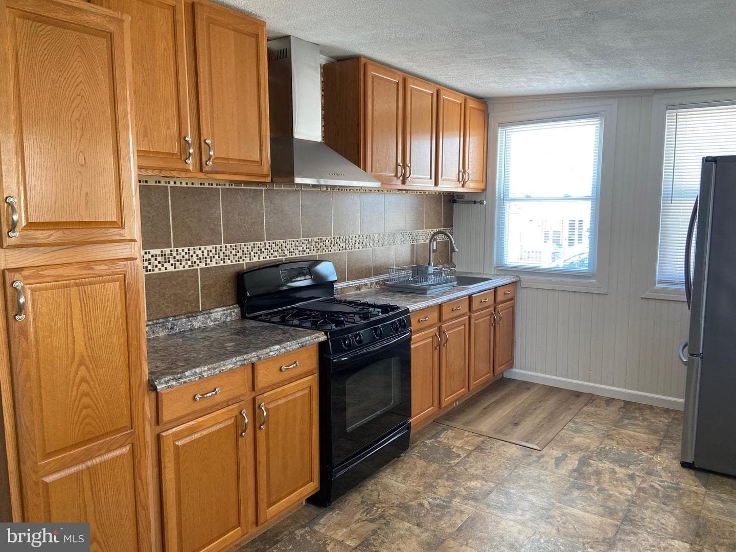 82 Circle Avenue photo 3