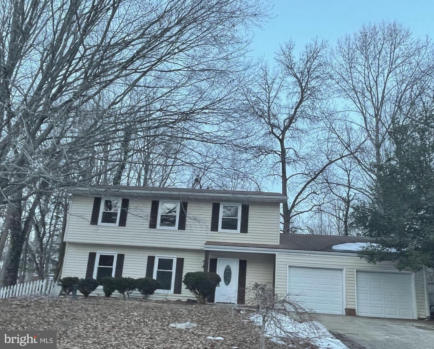 2106 Boxwood Circle photo 33