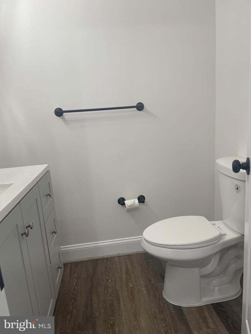 2106 Boxwood Circle photo 8