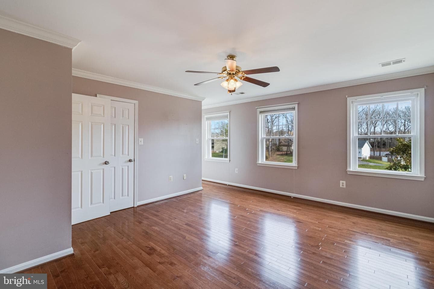 1013 Suffolk Drive photo 18