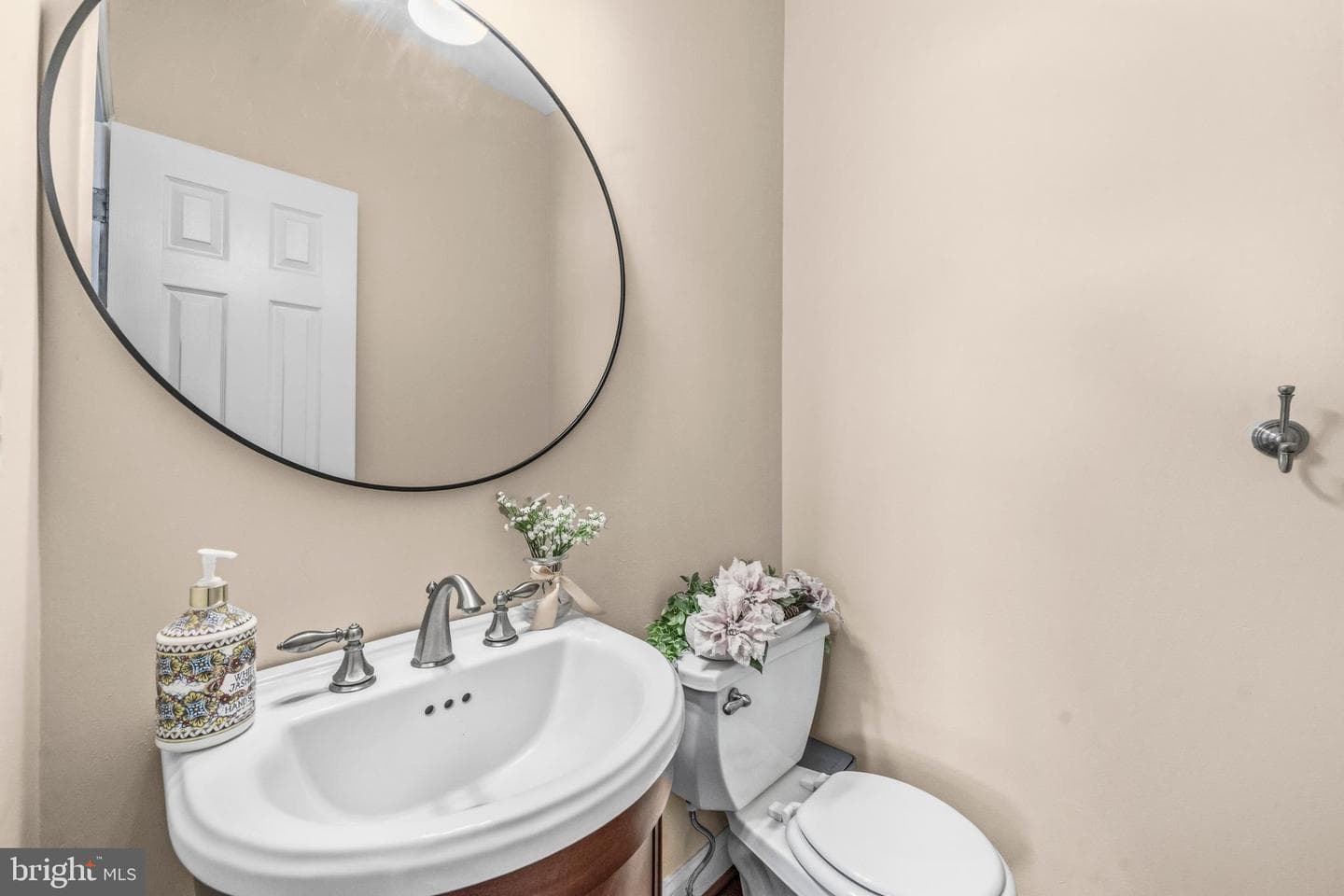 8715 Hill Spring Drive photo 45