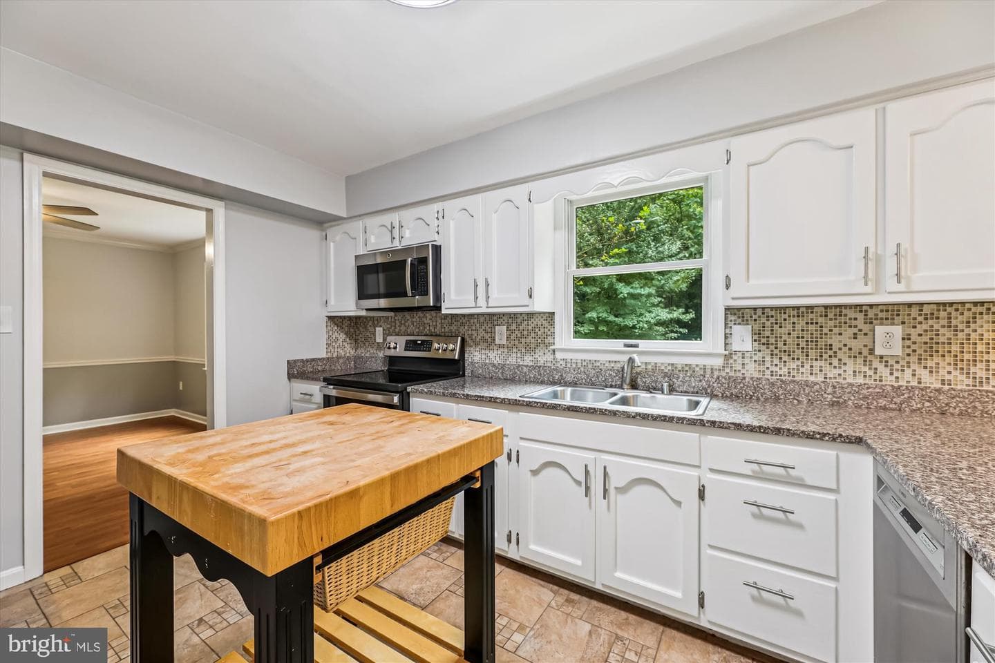 3643 Foxhall Place photo 17