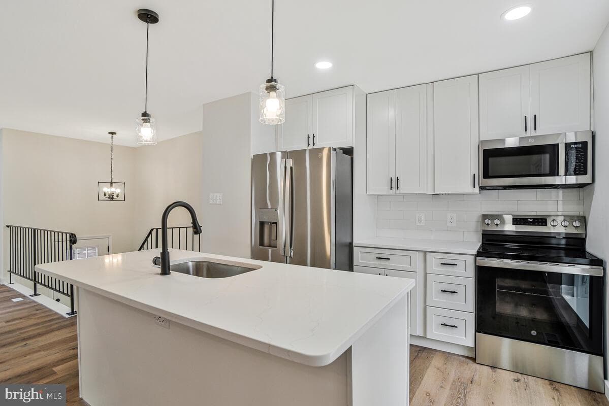 2424 Pear Tree Court photo 15