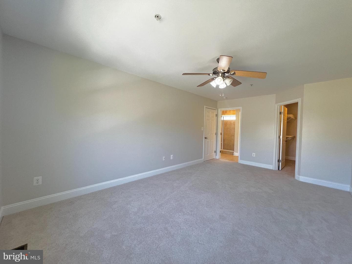 6870 Desales Place photo 21