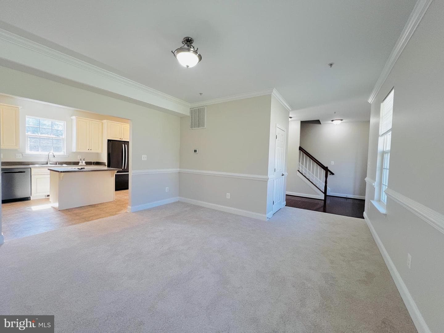 6870 Desales Place photo 4