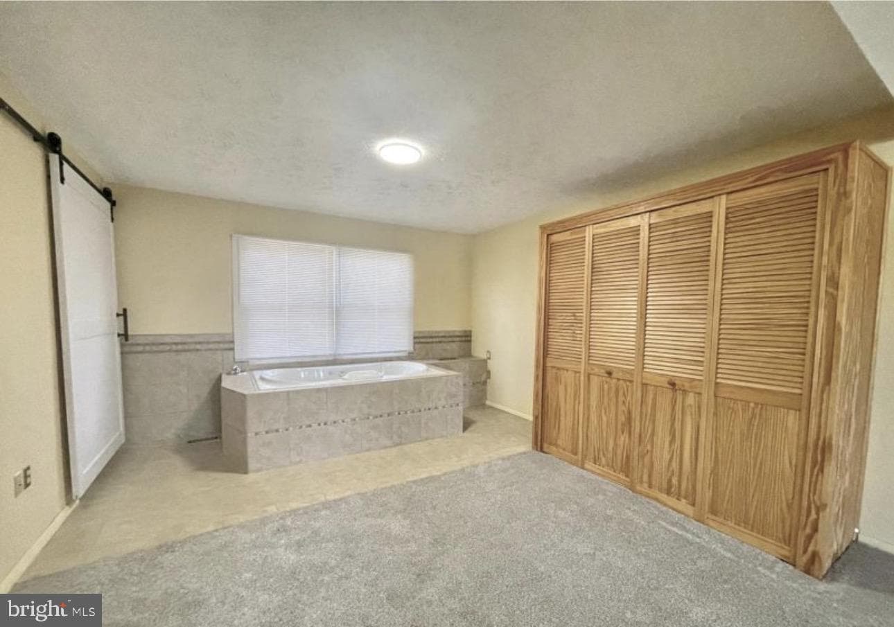 2450 Indian Court photo 15