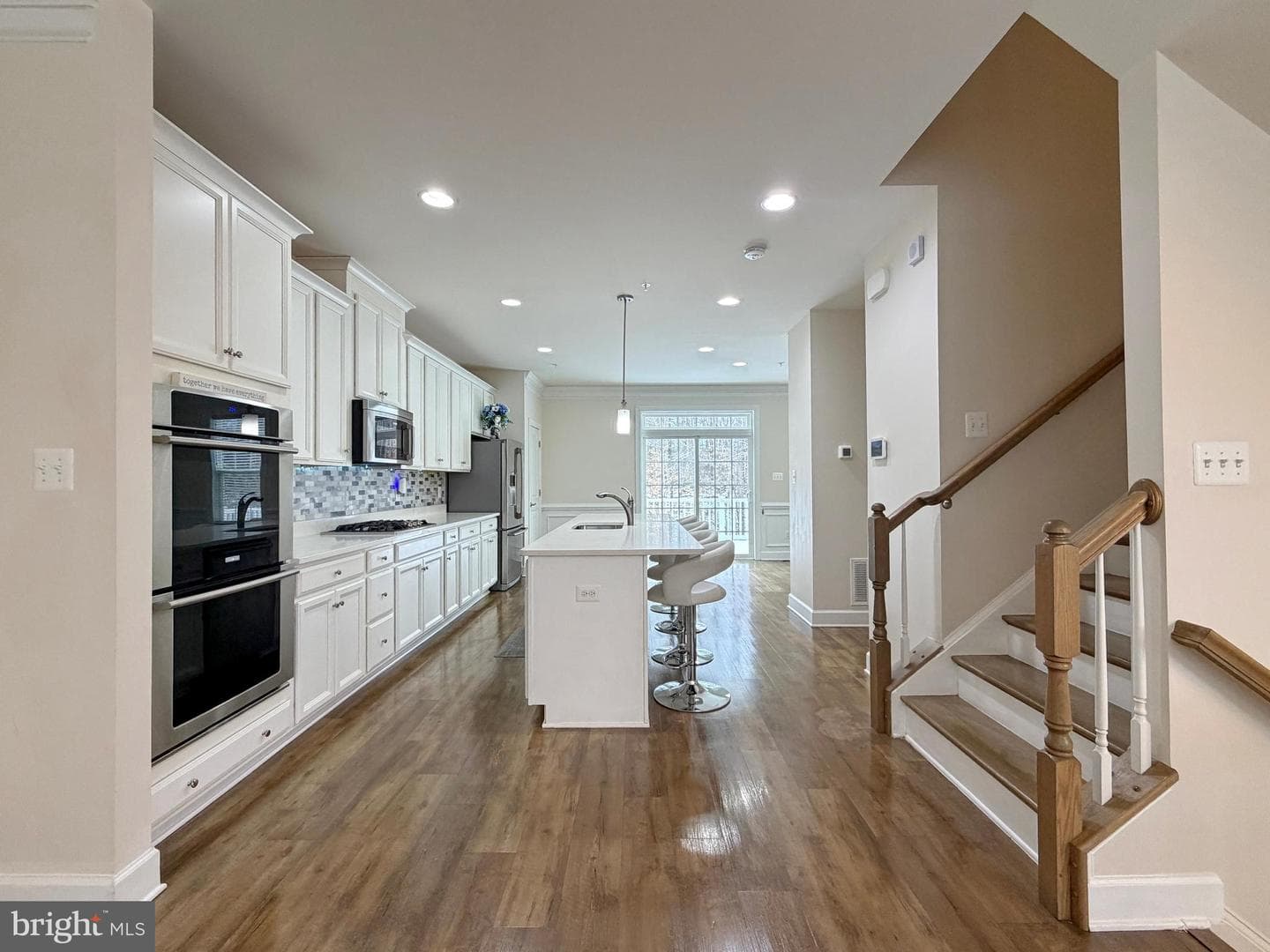 2801 Golden Gate Court photo 10