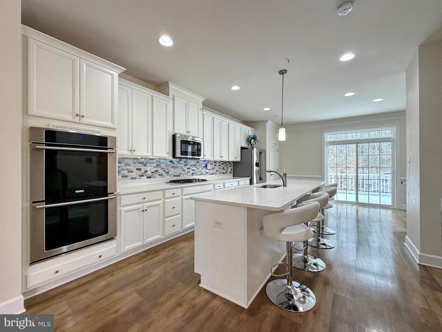 2801 Golden Gate Court photo 11