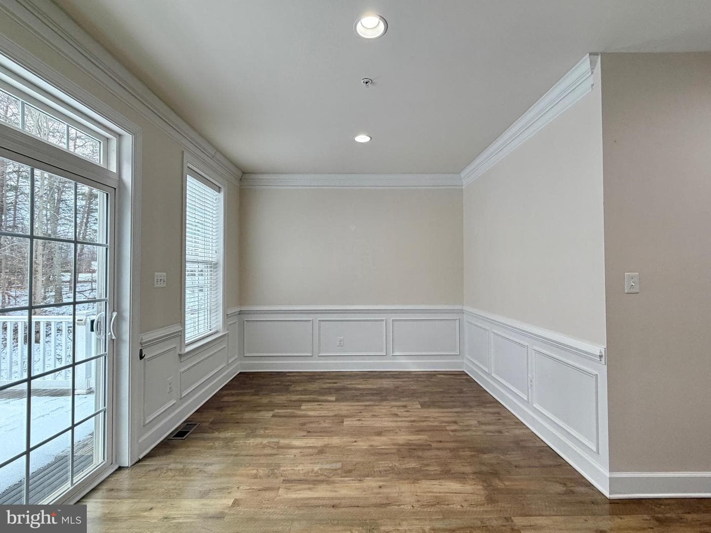 2801 Golden Gate Court photo 18