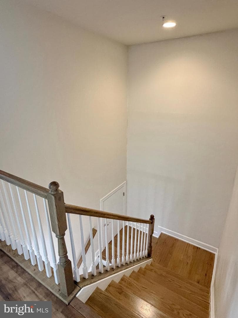 2801 Golden Gate Court photo 28