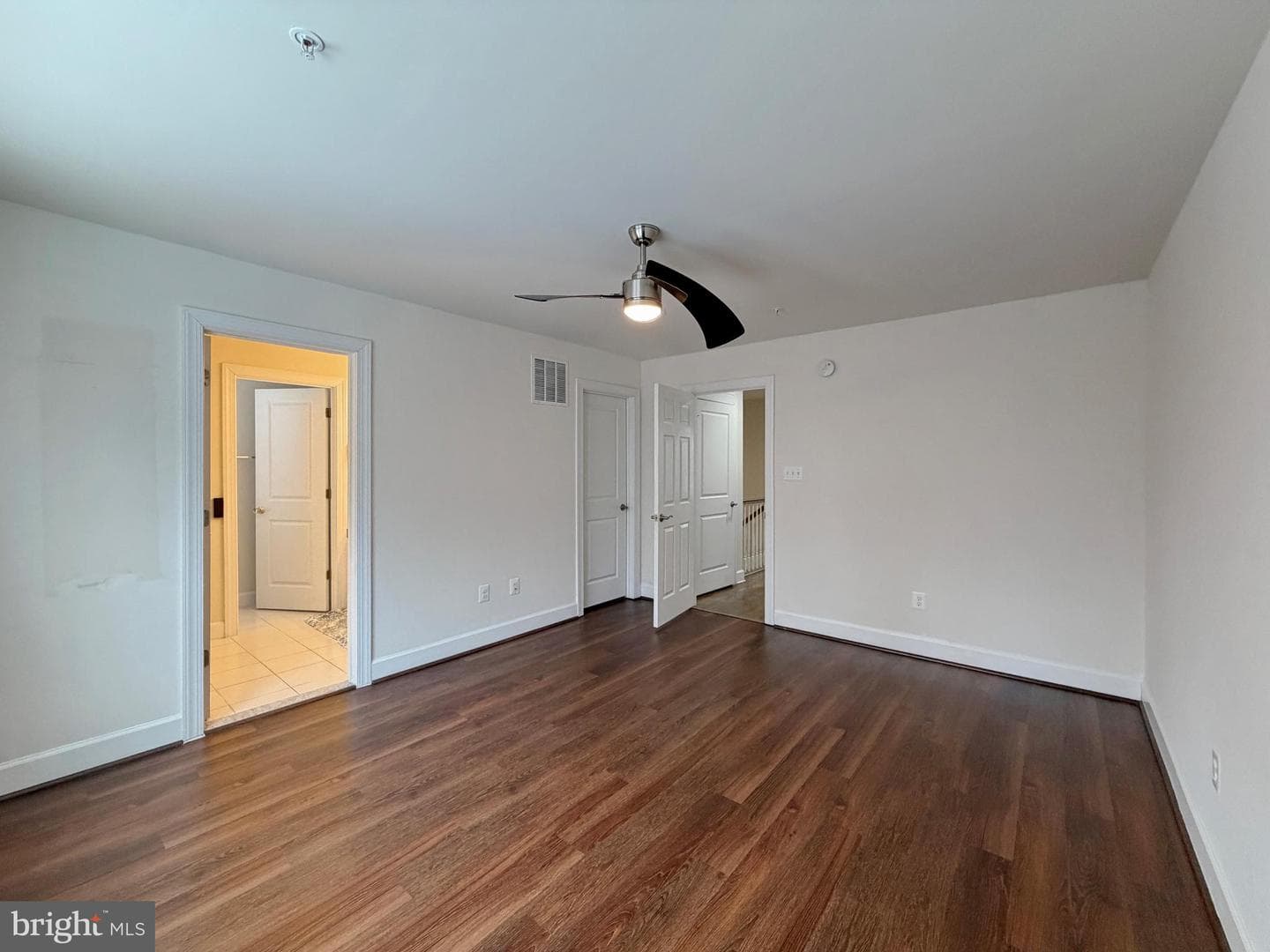 2801 Golden Gate Court photo 31