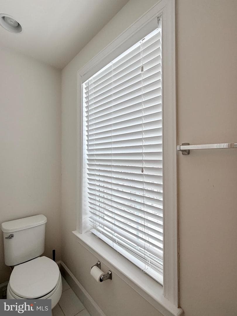 2801 Golden Gate Court photo 37