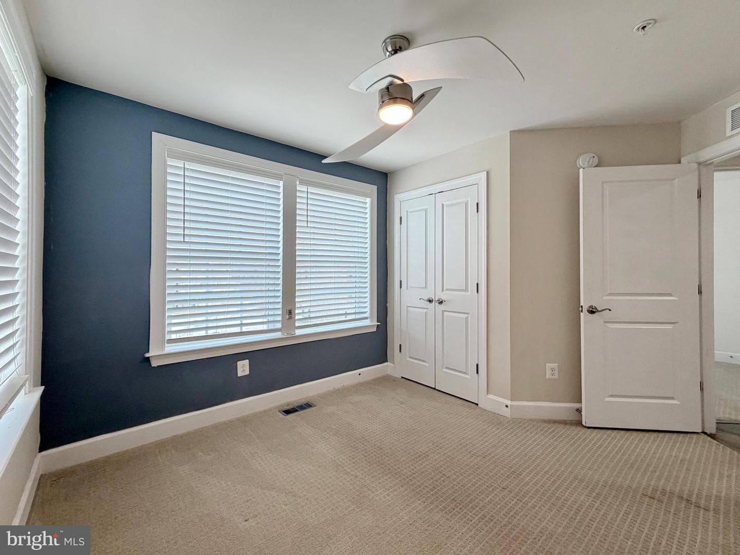 2801 Golden Gate Court photo 40