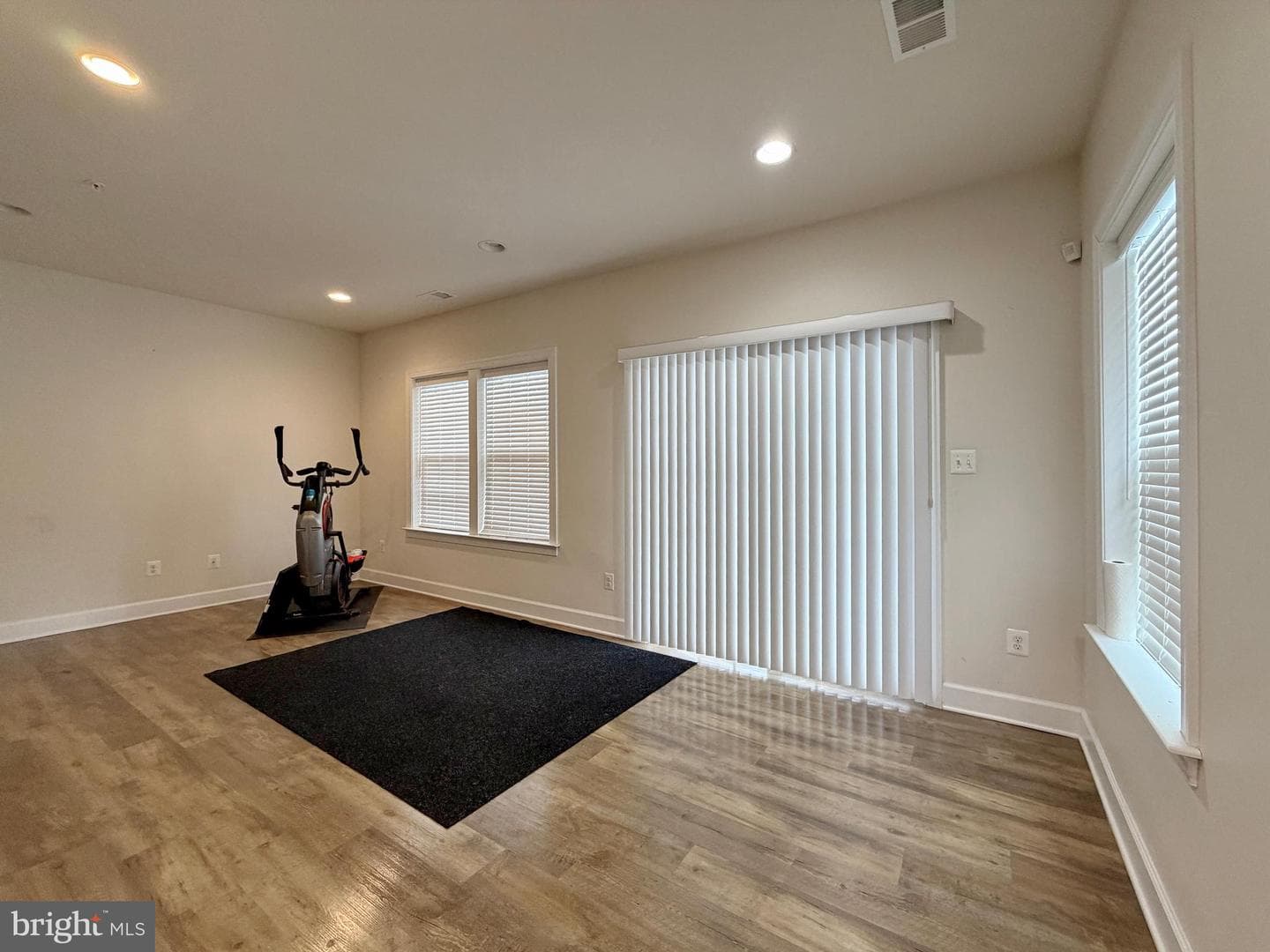 2801 Golden Gate Court photo 51