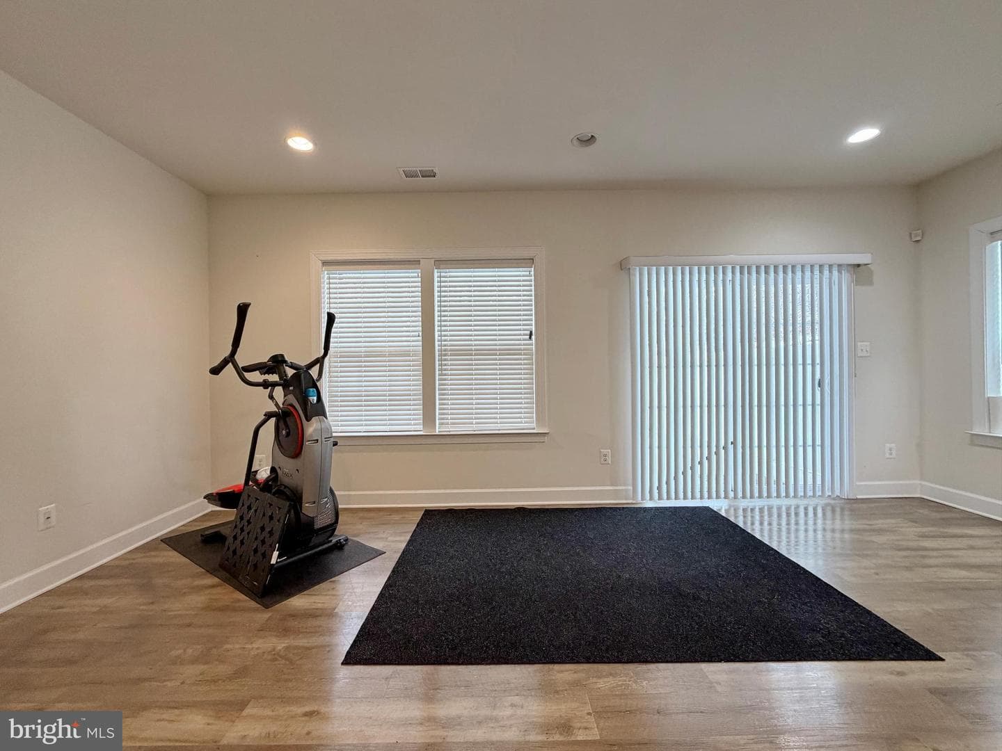 2801 Golden Gate Court photo 52