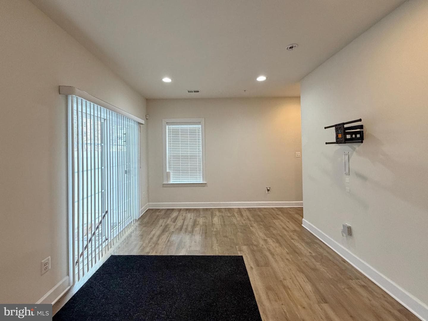 2801 Golden Gate Court photo 53