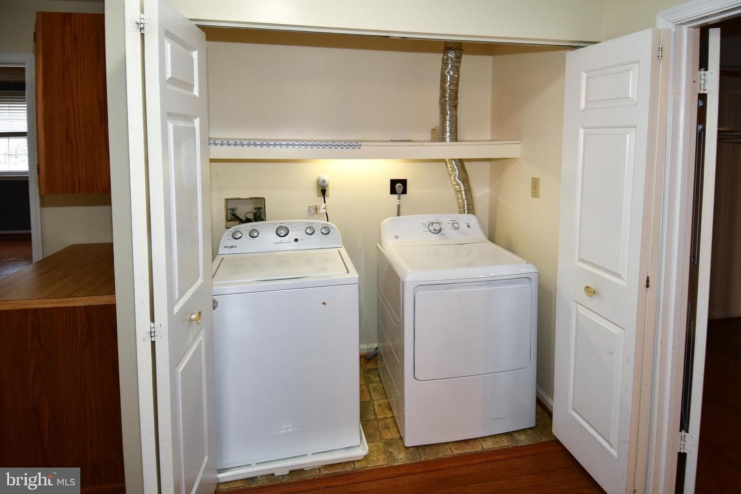 6724 Dolphin Court photo 24