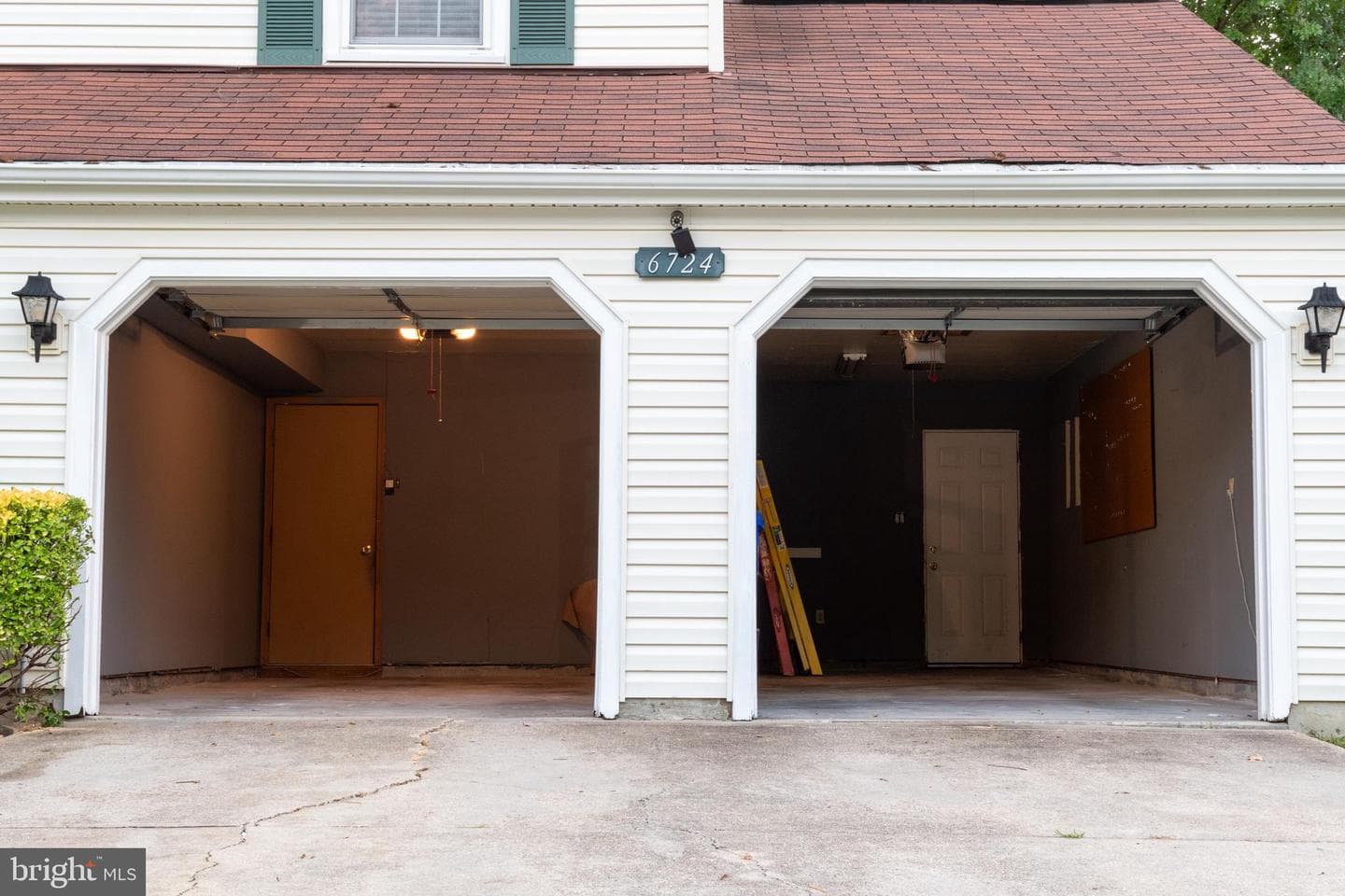 6724 Dolphin Court photo 42