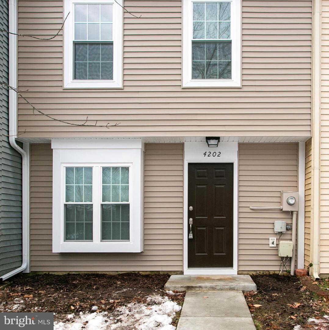 4202 Drake Court photo 2