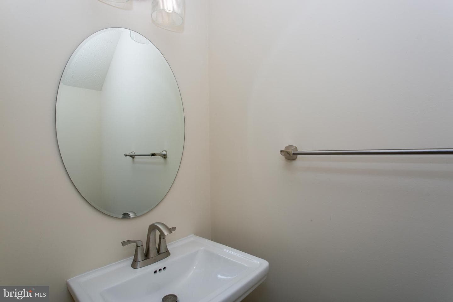 4202 Drake Court photo 9