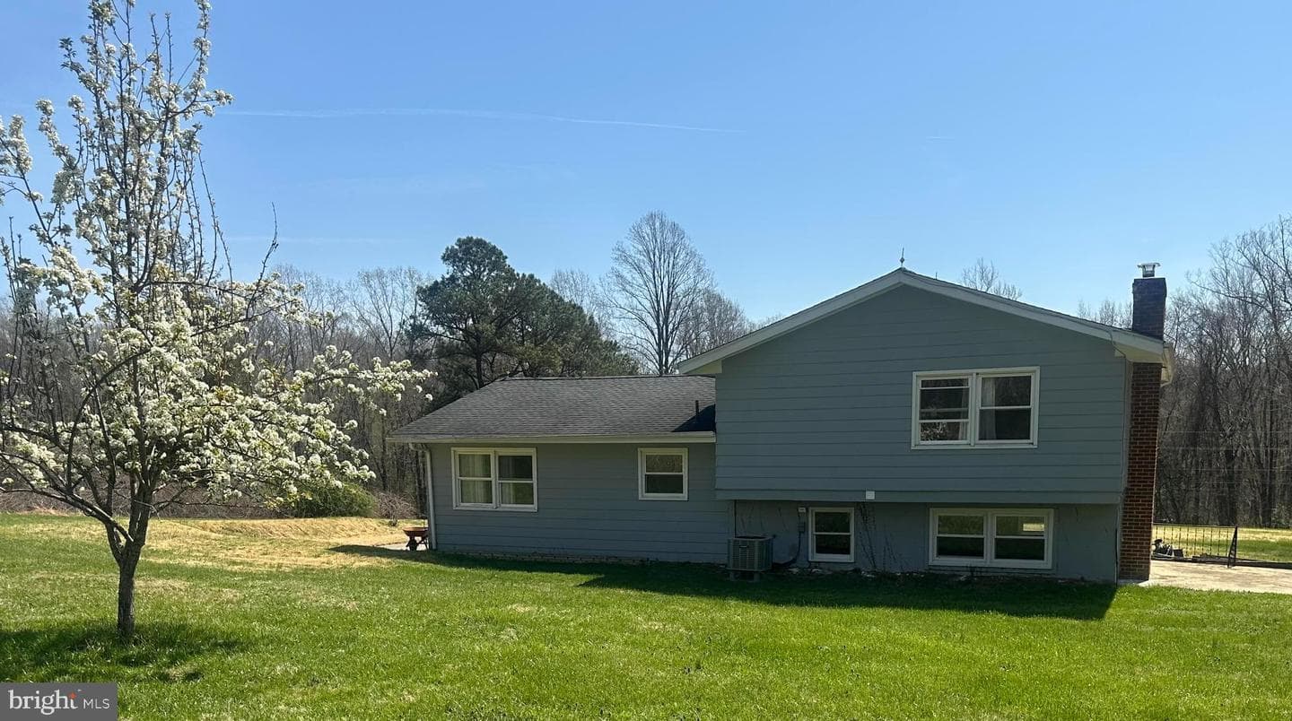 7933 Keech Road photo 12