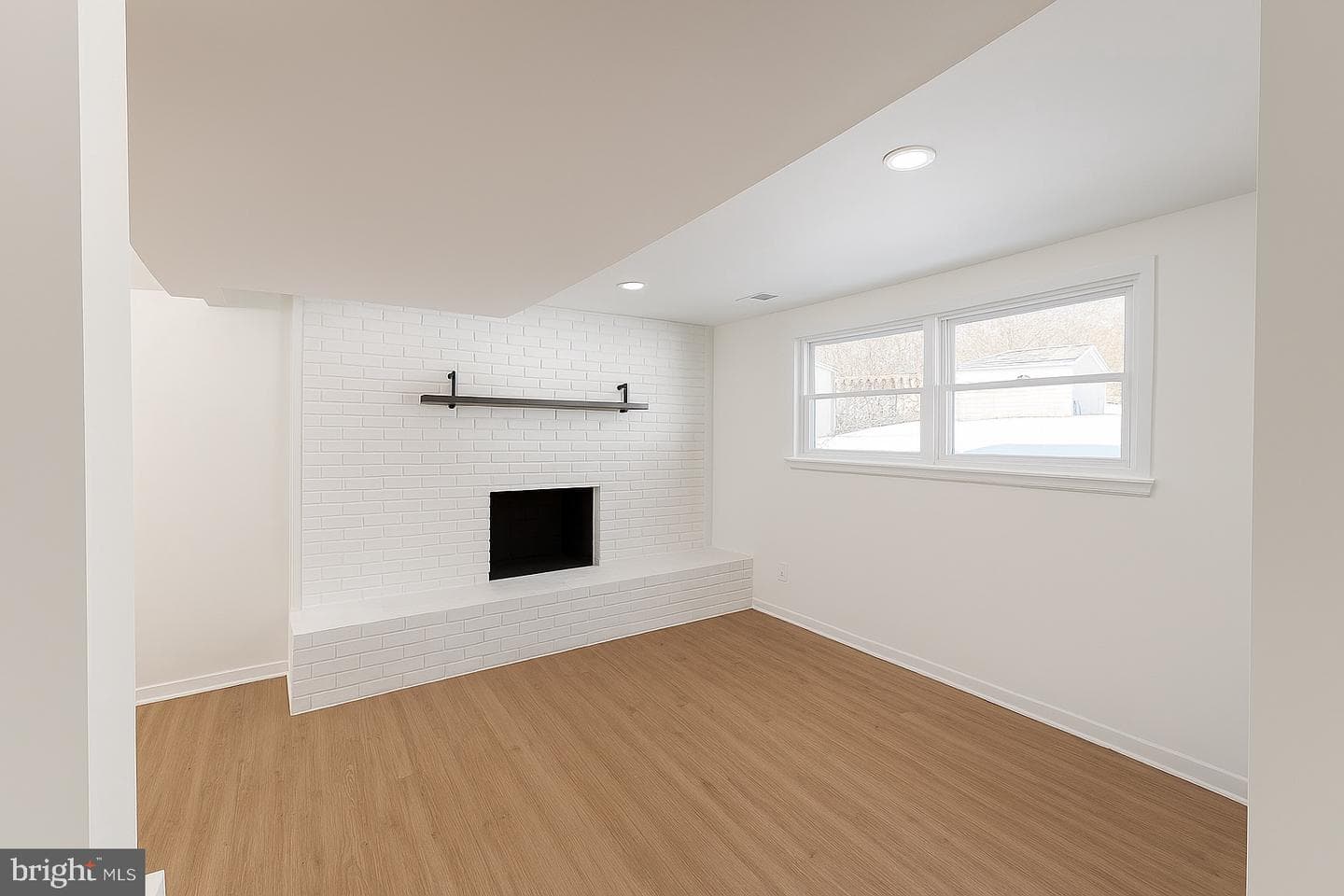 7933 Keech Road photo 7