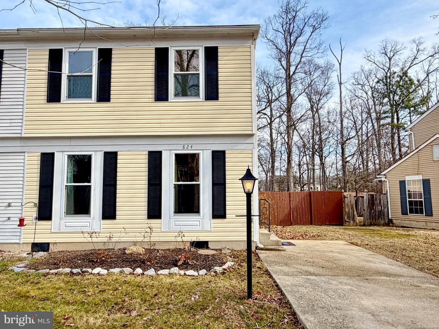 824 Indian Head Avenue photo 2