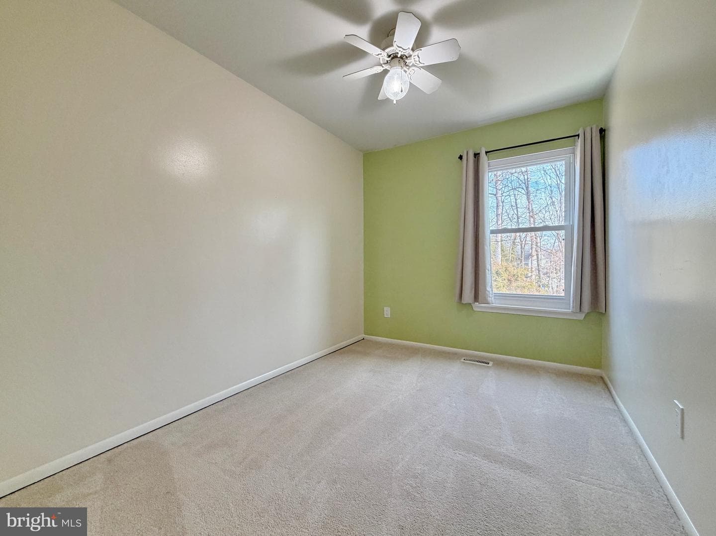 824 Indian Head Avenue photo 38