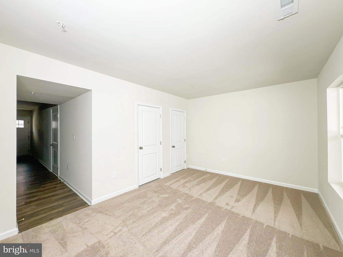 5626 Ludlow Place photo 10