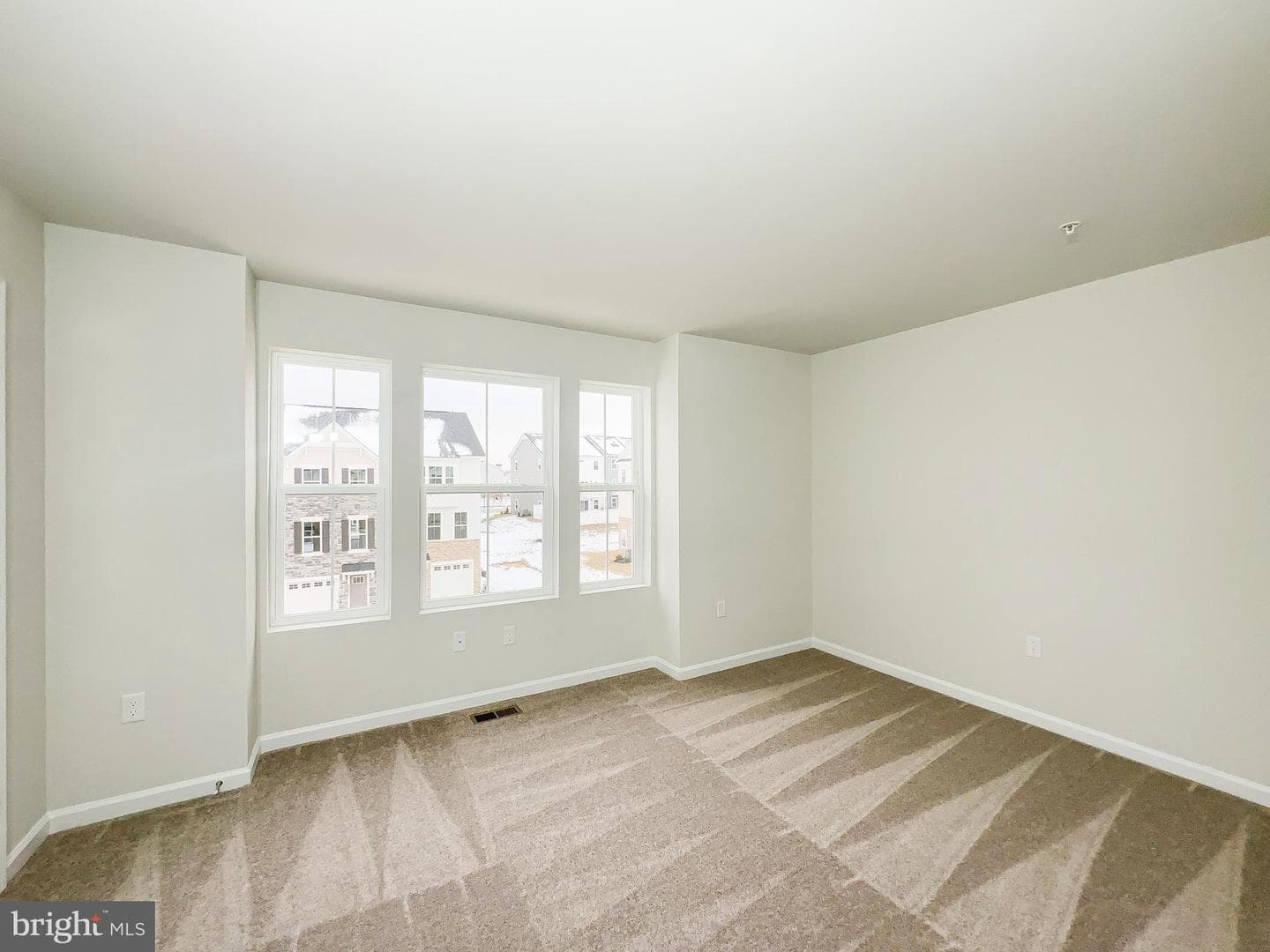 5626 Ludlow Place photo 19