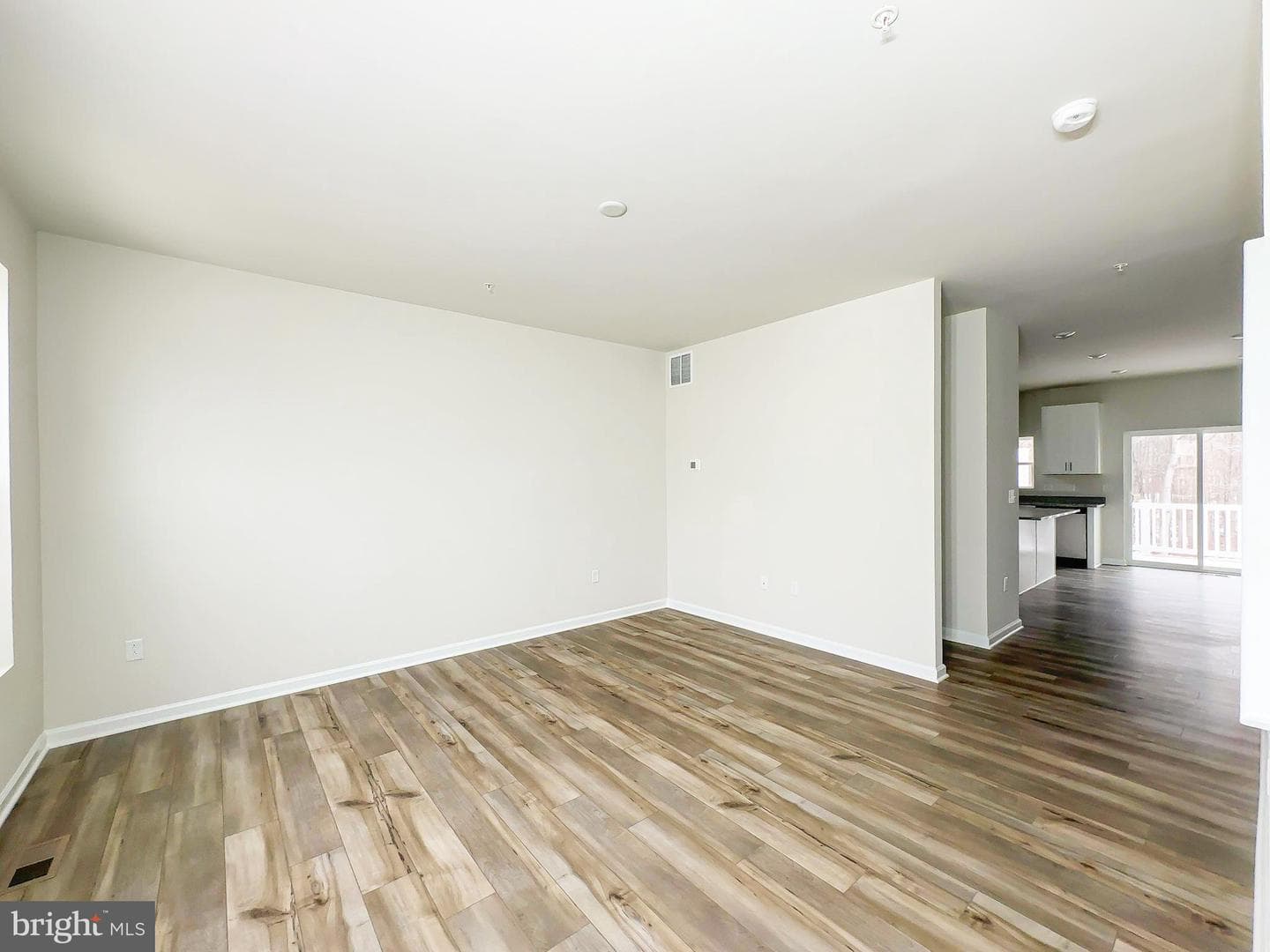 5626 Ludlow Place photo 8