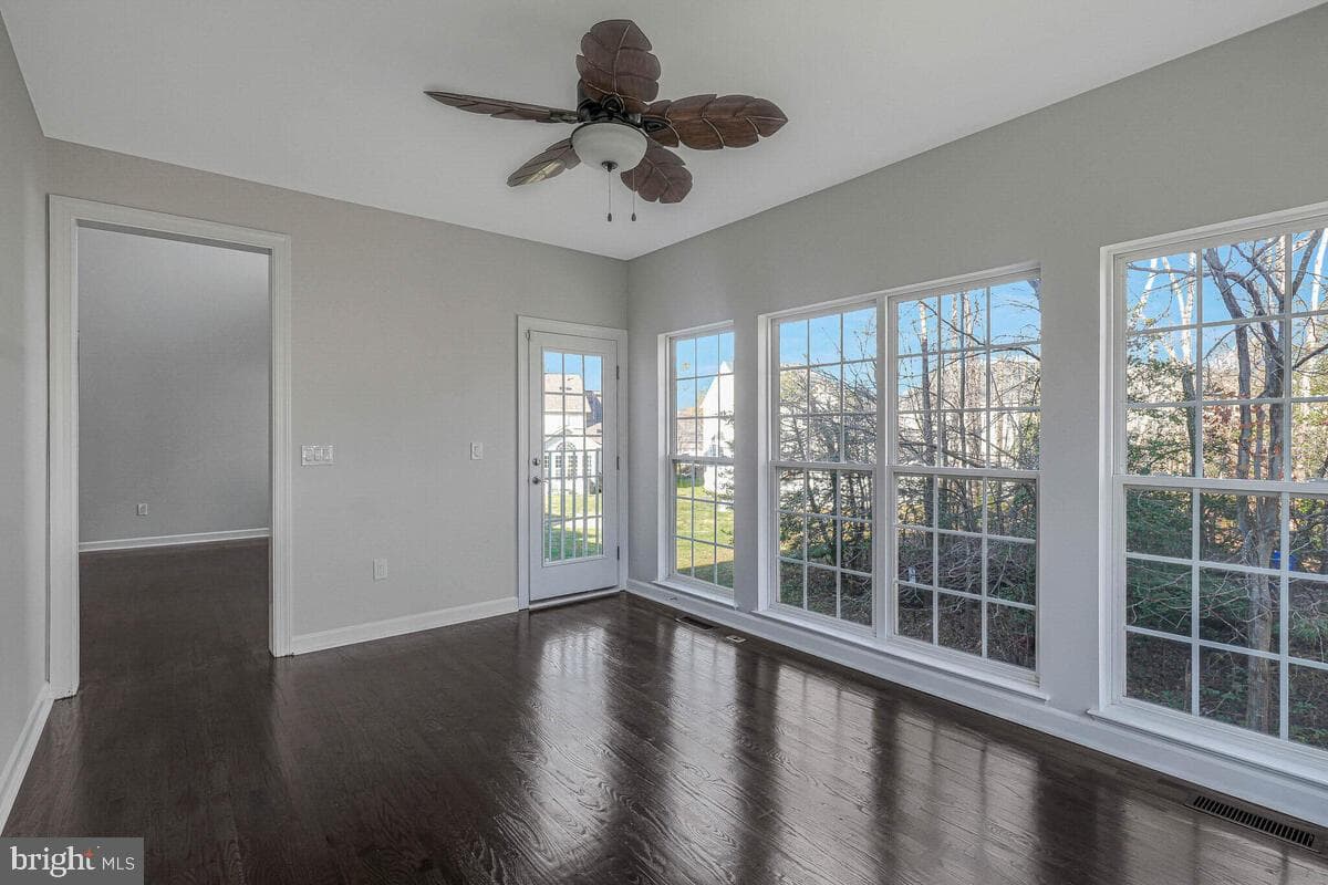 10818 Constitution Drive photo 20