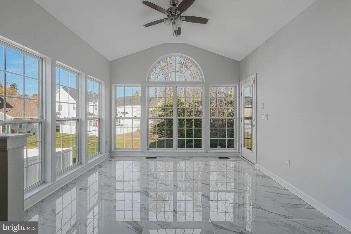 10818 Constitution Drive photo 29