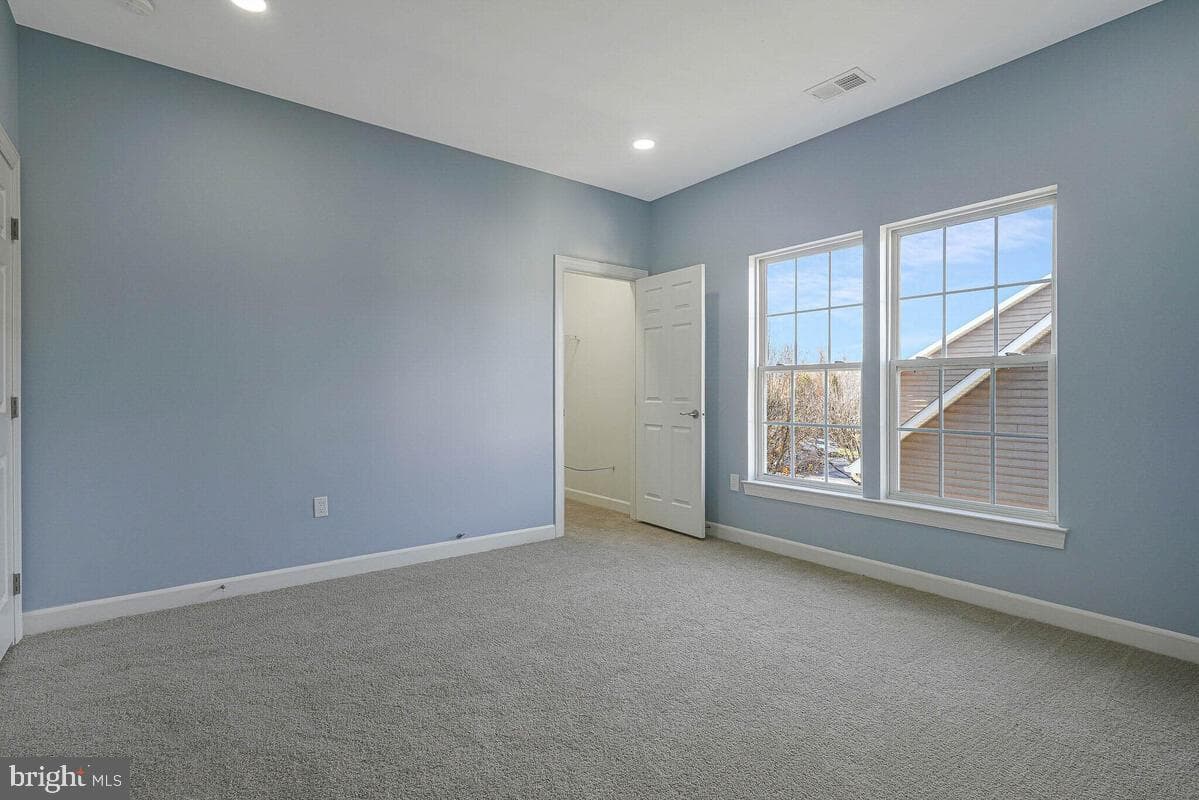 10818 Constitution Drive photo 42
