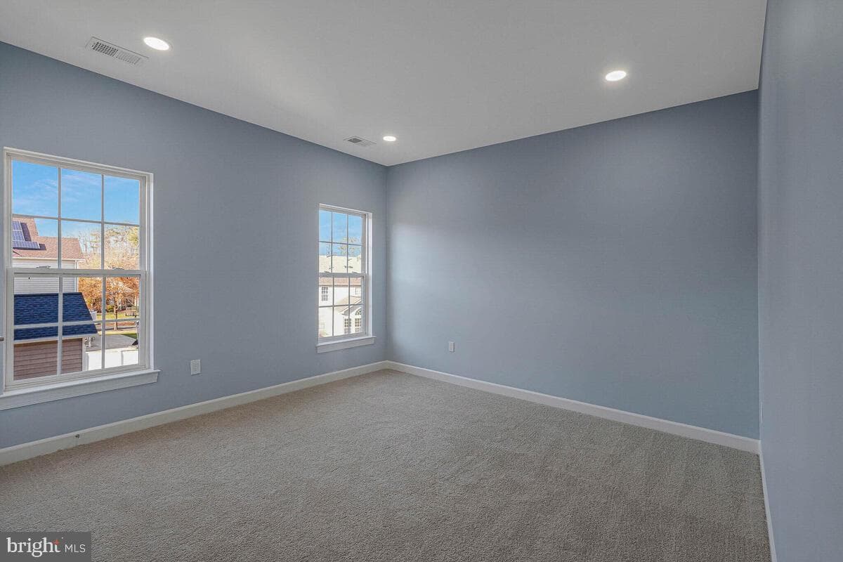 10818 Constitution Drive photo 46