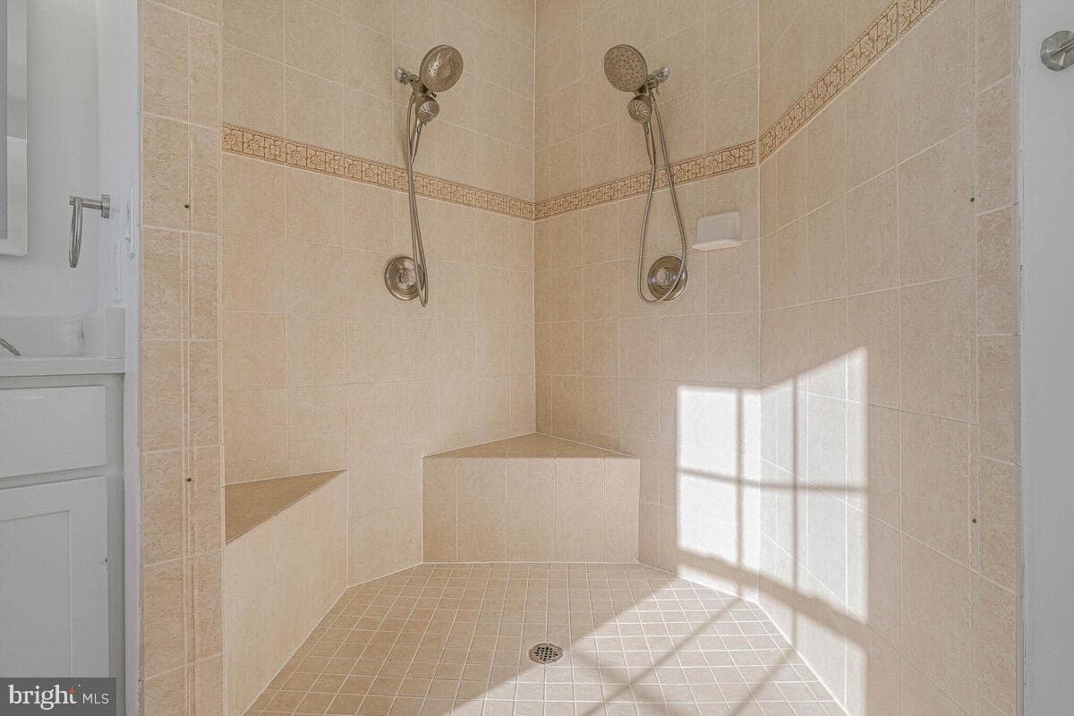 10818 Constitution Drive photo 54
