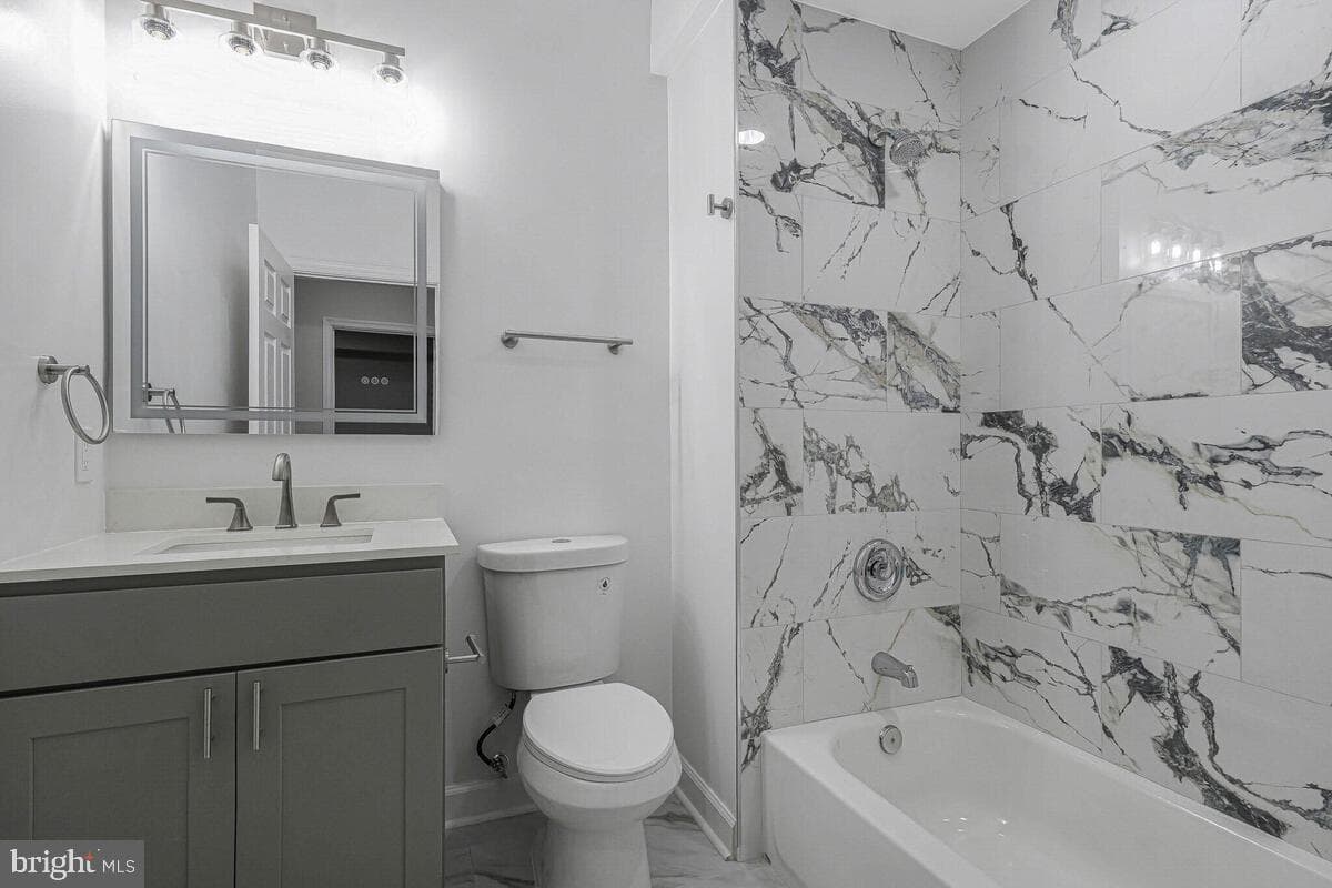 10818 Constitution Drive photo 59