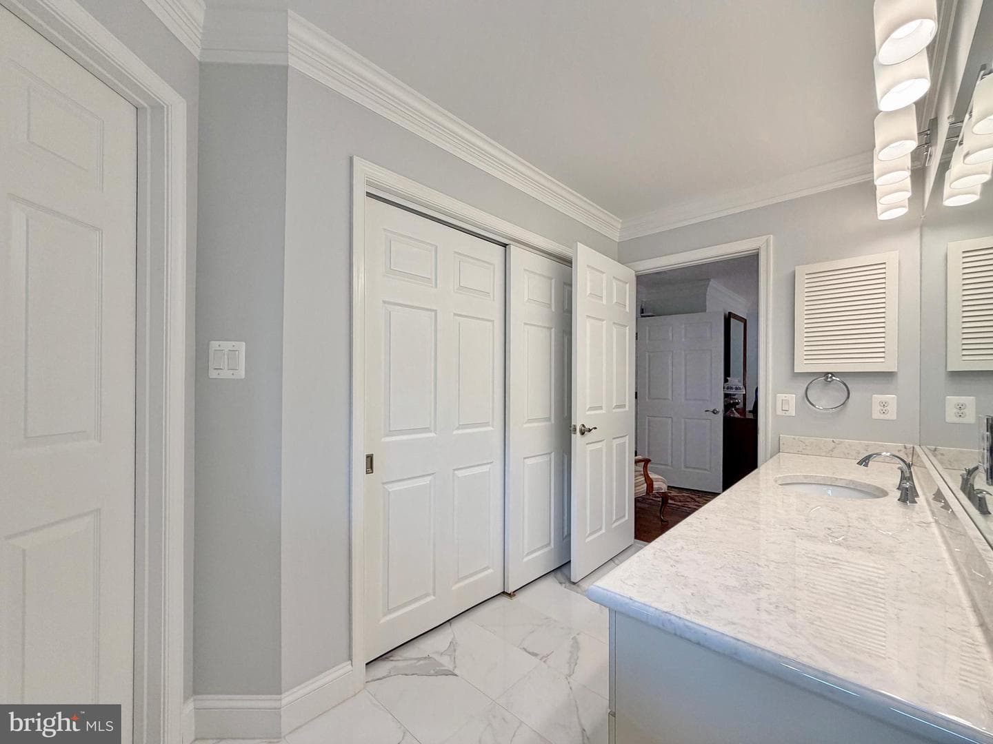 1020 Suffolk Drive photo 45