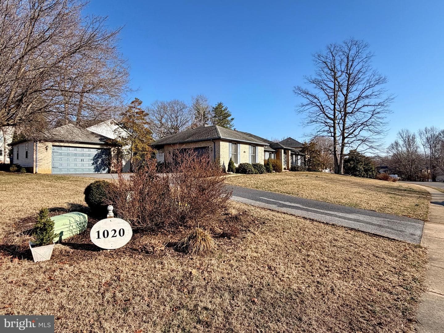 1020 Suffolk Drive photo 6