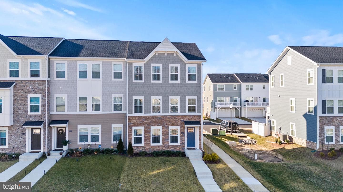 11175 Conway Place, White Plains