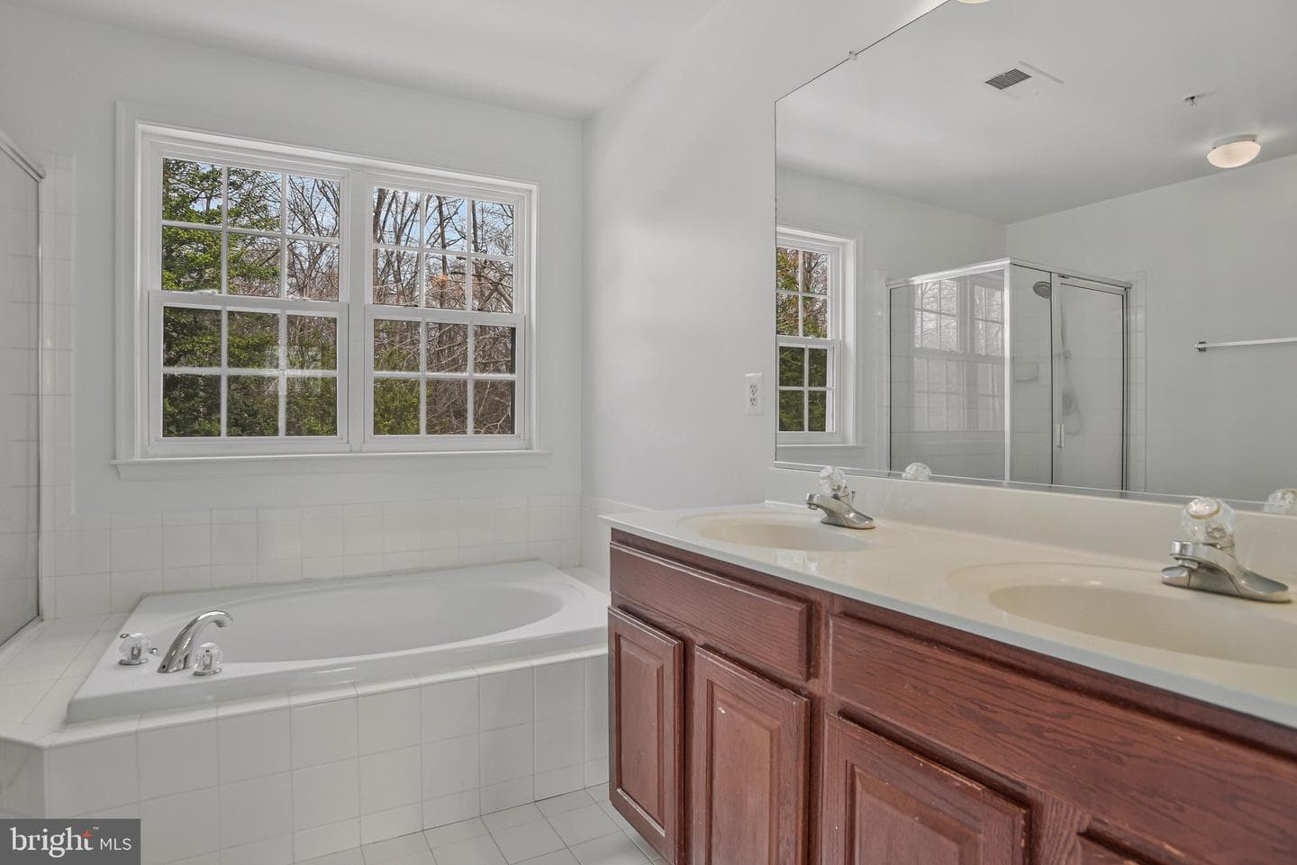 7446 Tottenham Drive photo 25