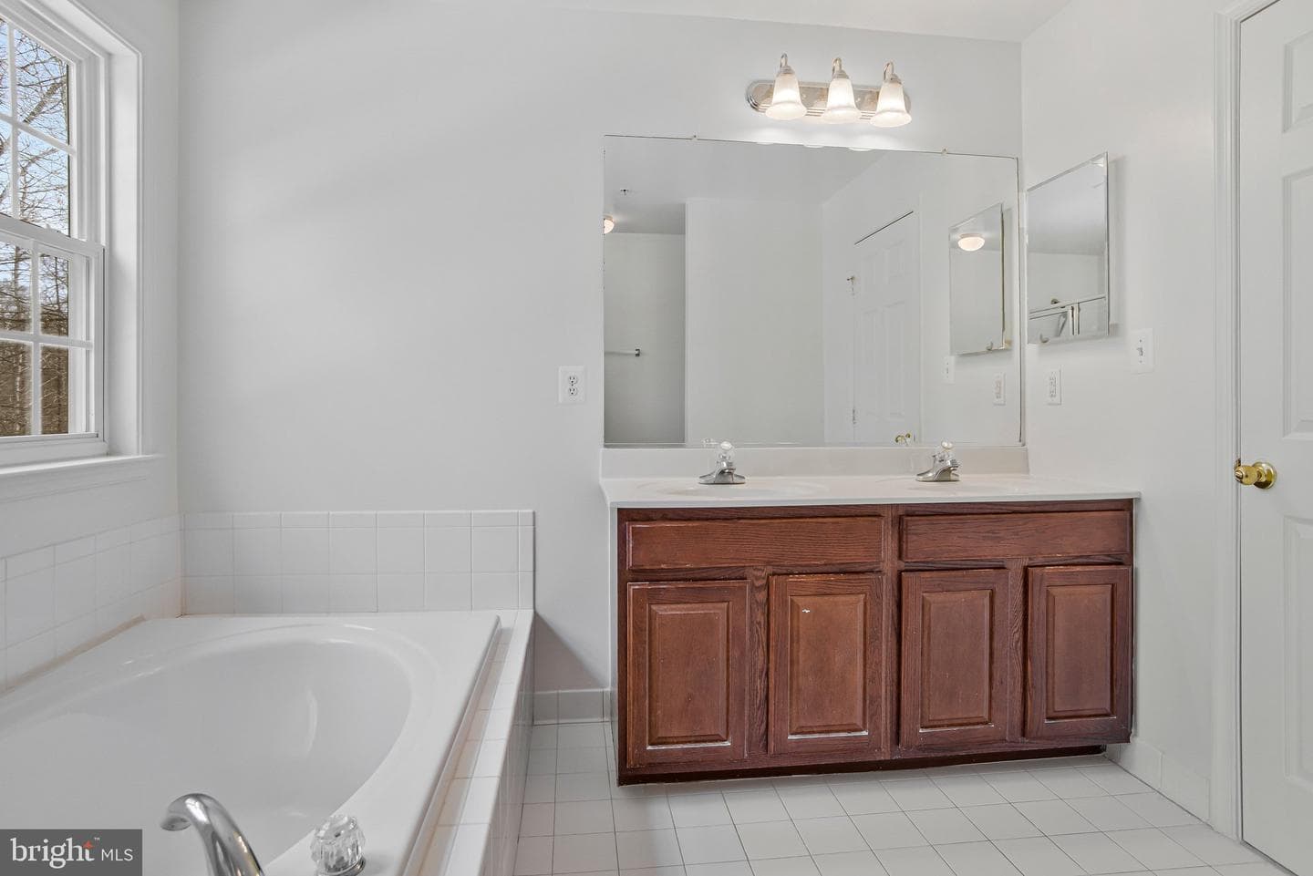 7446 Tottenham Drive photo 27